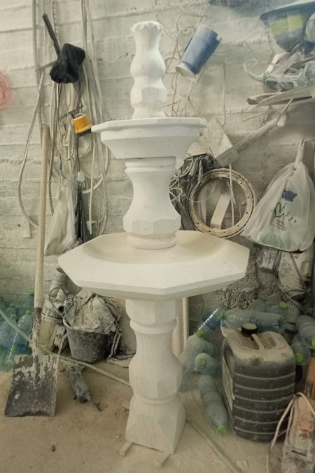 نافورة الحجر الهندسية